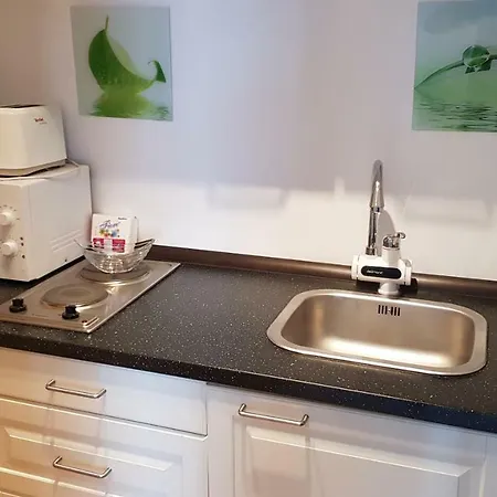 Studio 15 Coral Apartment